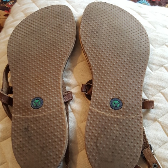 American Eagle Sandals - Picture 2 of 5